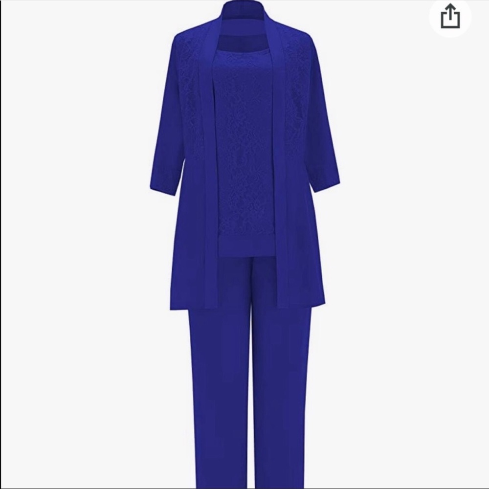 Women’s 3 piece chevron pants suit.